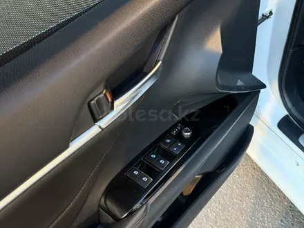 Toyota Camry 2019 года за 13 850 000 тг. в Шымкент – фото 8