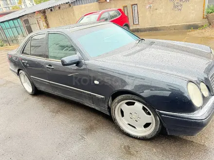 Mercedes-Benz E 280 1998 года за 4 800 000 тг. в Алматы