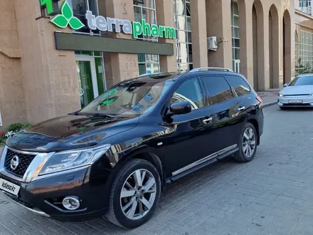 Nissan Pathfinder 2015 года за 9 000 000 тг. в Астана