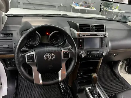 Toyota Land Cruiser Prado 2014 года за 15 999 999 тг. в Уральск – фото 9