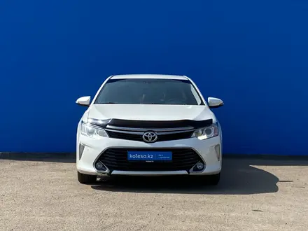 Toyota Camry 2016 года за 10 260 000 тг. в Алматы – фото 2