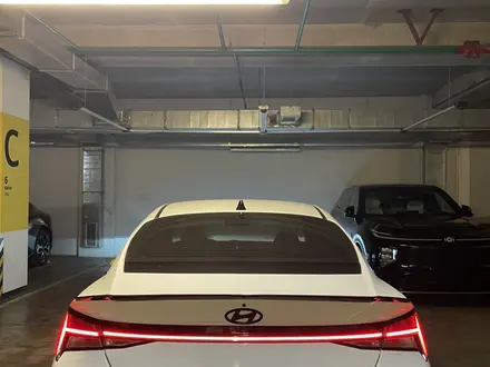 Hyundai Elantra 2023 года за 7 700 000 тг. в Алматы – фото 4