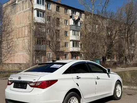 Hyundai Sonata 2013 года за 2 700 000 тг. в Караганда – фото 3