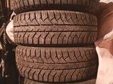 Зимние шины с дисками 205/60 R16, шипованные, состояние: б/уүшін130 000 тг. в Караганда – фото 3