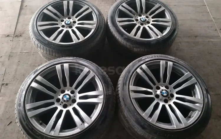 Диски с шинами BMW X5 за 350 000 тг. в Алматы