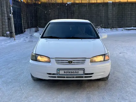 Toyota Camry 1998 года за 3 800 000 тг. в Алматы