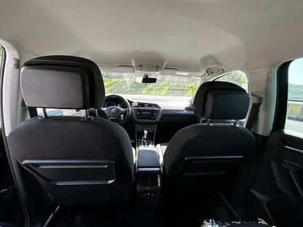 Volkswagen Tiguan 2018 года за 10 300 000 тг. в Алматы – фото 13