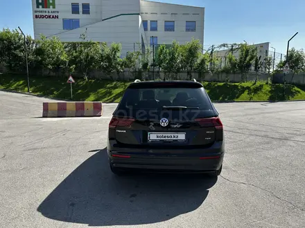 Volkswagen Tiguan 2018 года за 10 300 000 тг. в Алматы – фото 4