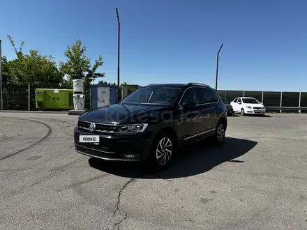 Volkswagen Tiguan 2018 года за 10 300 000 тг. в Алматы – фото 7