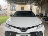 Toyota Camry 2020 года за 13 450 000 тг. в Алматы – фото 3