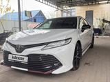 Toyota Camry 2020 года за 13 450 000 тг. в Алматы