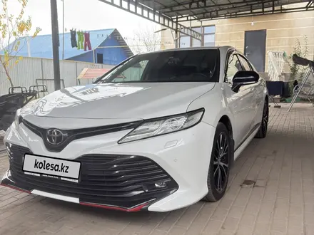 Toyota Camry 2020 года за 13 000 000 тг. в Алматы