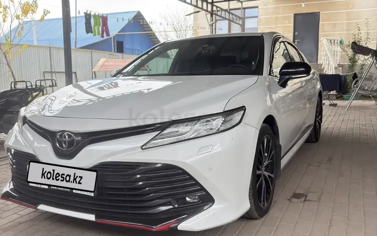 Toyota Camry 2020 года за 13 450 000 тг. в Алматы