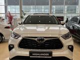 Toyota Highlander 2023 годаfor38 280 000 тг. в Костанай