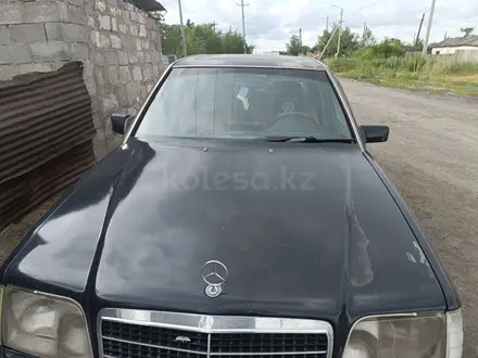 Mercedes-Benz E 220 1993 года за 1 650 000 тг. в Экибастуз – фото 3