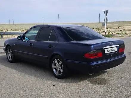 Mercedes-Benz E 280 1998 года за 3 850 000 тг. в Атырау – фото 11