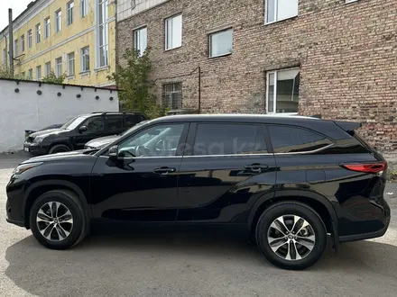 Toyota Highlander 2023 года за 27 500 000 тг. в Астана – фото 25