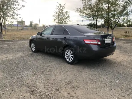 Toyota Camry 2010 года за 4 900 000 тг. в Актобе – фото 5