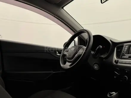 Hyundai Accent 2017 года за 5 640 000 тг. в Актобе – фото 28