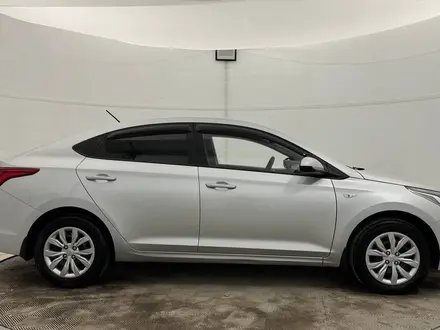 Hyundai Accent 2017 года за 5 640 000 тг. в Актобе – фото 4