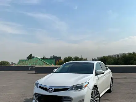 Toyota Avalon 2014 года за 7 200 000 тг. в Алматы