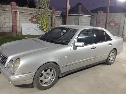 Mercedes-Benz E 230 1996 года за 3 200 000 тг. в Шымкент – фото 2