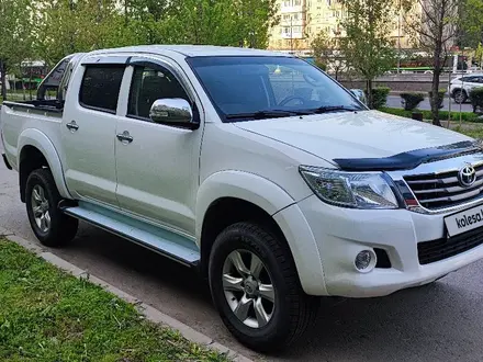 Toyota Hilux 2011 года за 9 300 000 тг. в Алматы