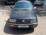Volkswagen Vento 1995 года за 400 000 тг. в Алматы – фото 2