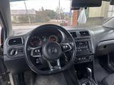 Volkswagen Polo 2019 года за 5 400 000 тг. в Актобе – фото 5