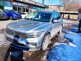 Volkswagen Tiguan 2018 года за 17 300 000 тг. в Астана – фото 2
