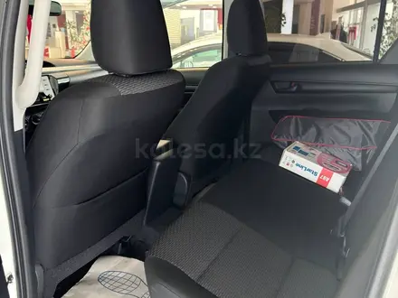 Toyota Hilux Comfort 2023 года за 22 800 000 тг. в Актау – фото 4