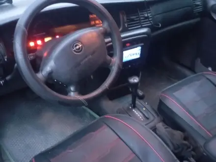 Opel Vectra 1996 года за 1 500 000 тг. в Караганда – фото 2