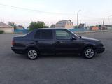 Volkswagen Vento 1993 года за 500 000 тг. в Семей – фото 4