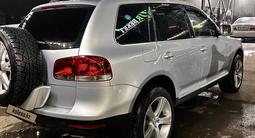 Volkswagen Touareg 2005 года за 5 000 000 тг. в Алматы – фото 3