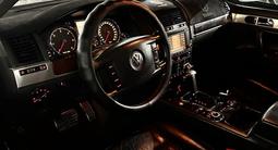 Volkswagen Touareg 2005 года за 5 000 000 тг. в Алматы – фото 5