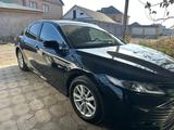 Toyota Camry 2019 года за 10 500 000 тг. в Шу – фото 5