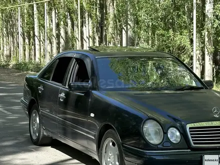 Mercedes-Benz E 320 1998 года за 4 000 000 тг. в Жаркент – фото 3