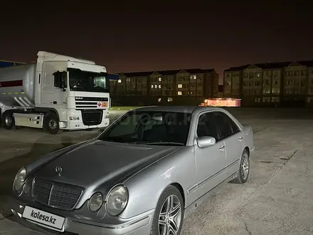 Mercedes-Benz E 320 2001 годаүшін3 000 000 тг. в Актау