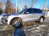 Volkswagen Touareg 2015 годаfor15 000 000 тг. в Актобе – фото 4