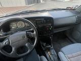 Volkswagen Passat 1995 года за 1 500 000 тг. в Атырау – фото 2