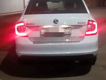Skoda Rapid 2015 года за 4 500 000 тг. в Алматы – фото 2