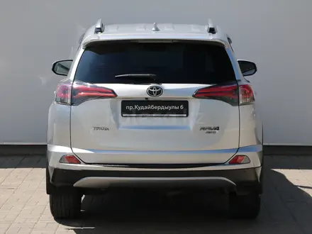 Toyota RAV4 2019 года за 12 650 000 тг. в Астана – фото 4