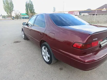 Toyota Camry 1999 года за 3 000 000 тг. в Алматы – фото 14