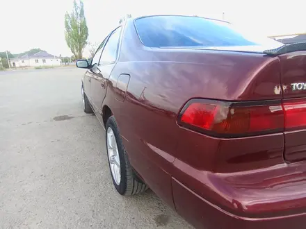 Toyota Camry 1999 года за 3 000 000 тг. в Алматы – фото 17