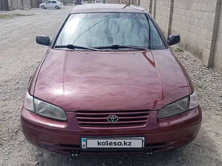 Toyota Camry 1999 года за 3 000 000 тг. в Алматы – фото 2