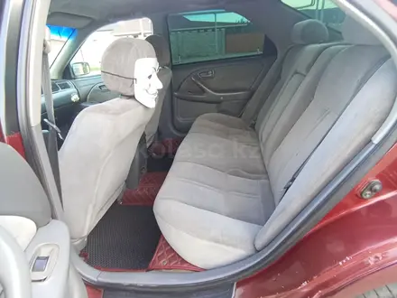 Toyota Camry 1999 года за 3 000 000 тг. в Алматы – фото 23