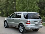 Mercedes-Benz ML 500 2005 года за 3 900 000 тг. в Астана – фото 2