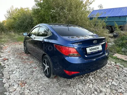 Hyundai Solaris 2015 года за 5 400 000 тг. в Петропавловск – фото 3