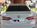 Toyota Camry 2018 года за 14 000 000 тг. в Шымкент – фото 3