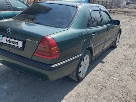 Mercedes-Benz C 180 1994 года за 2 000 000 тг. в Семей – фото 2